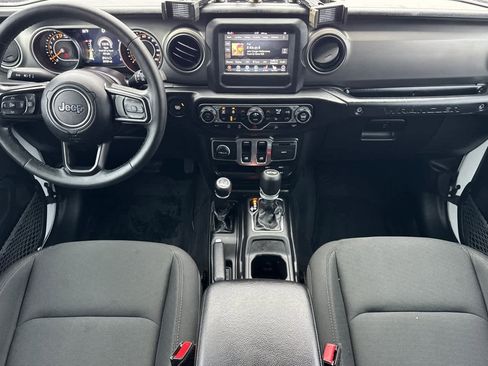 Used 2021 Jeep Wrangler Sport image 3