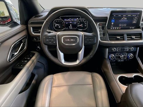 Used 2021 GMC Yukon SLT w/ SLT Premium Package AWD/4WD image 5