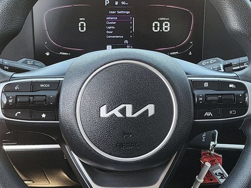 Used 2023 Kia Sportage LX FWD image 11