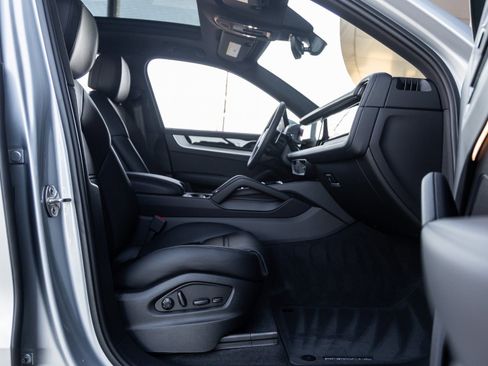 New 2026 Porsche Cayenne S image 44