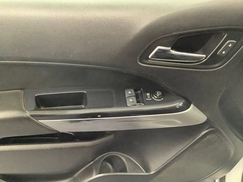 Used 2020 Chevrolet Colorado LT w/ Safety Package AWD/4WD image 9