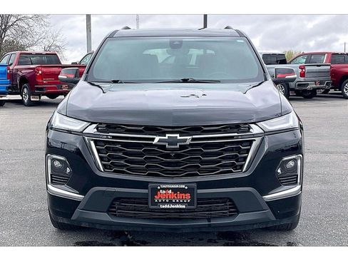 Used 2023 Chevrolet Traverse Premier w/ Redline Edition AWD/4WD image 3