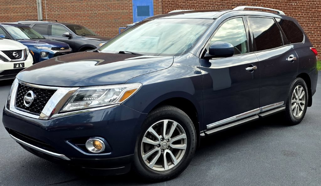 Used 2015 Nissan Pathfinder SL AWD/4WD image 4