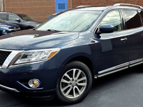 Used 2015 Nissan Pathfinder SL AWD/4WD image 4