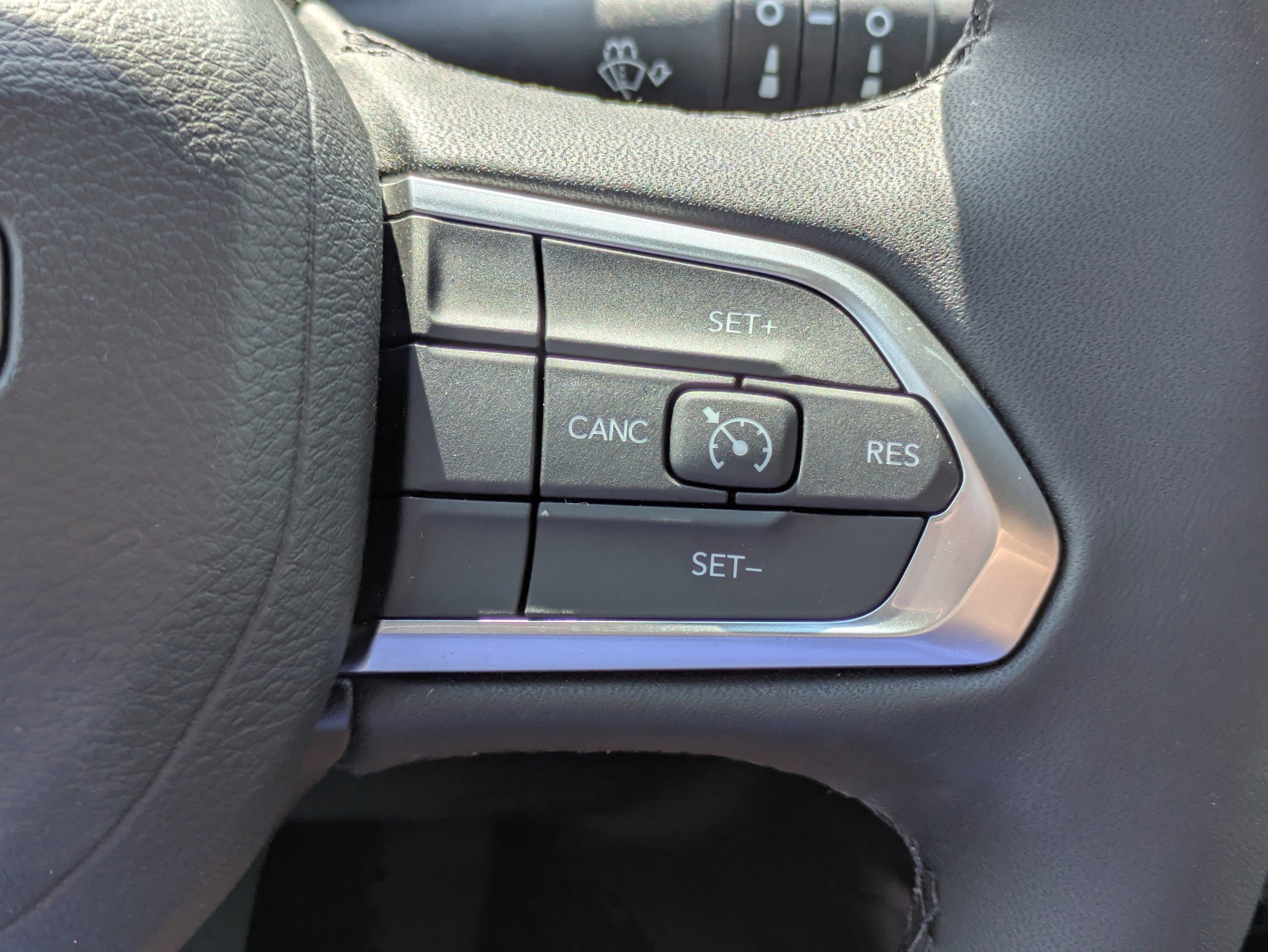 New 2026 Jeep Compass Latitude AWD/4WD image 18