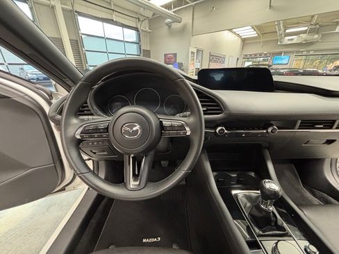 Used 2024 MAZDA MAZDA3 s image 11