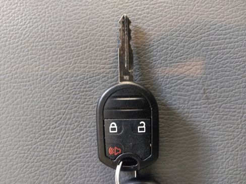 Used 2013 Ford F150 XL w/ Mid Equipment Group RWD image 32