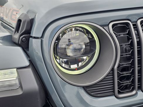 New 2026 Jeep Gladiator Mojave image 3