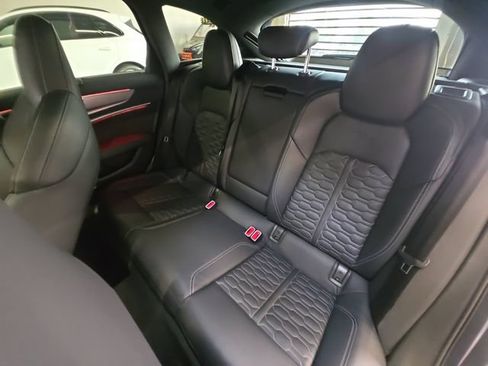 Used 2021 Audi RS 6 AWD/4WD image 22