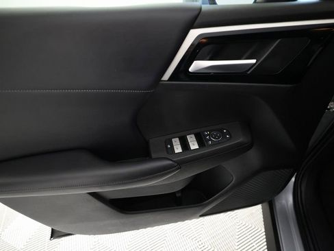 Used 2024 Mitsubishi Outlander SE image 18