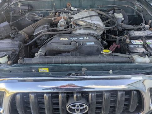 Used 2002 Toyota Tacoma w/ SR5 Package image 13