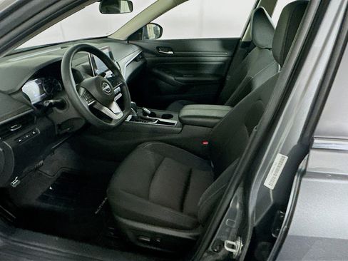 Used 2025 Nissan Altima 2.5 SV image 13