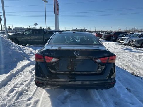 Certified 2024 Nissan Altima 2.5 SV image 3