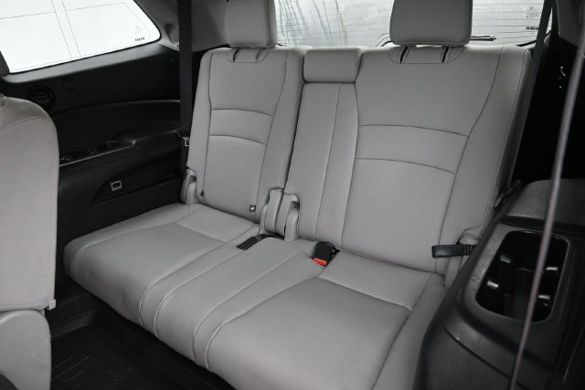 Used 2016 Honda Pilot Touring image 30