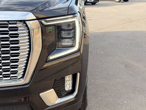 Used 2024 GMC Yukon Denali AWD/4WD image 10