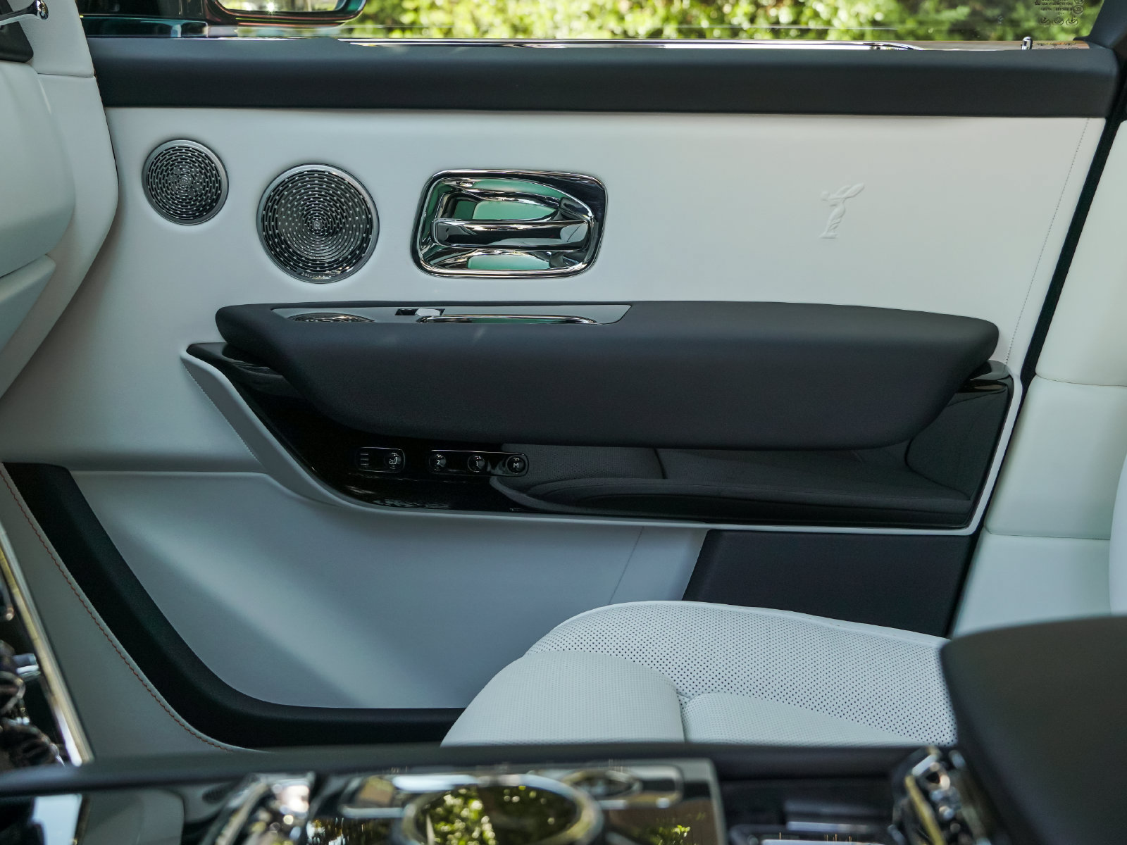 Certified 2024 Rolls-Royce Cullinan w/ Cullinan Package AWD/4WD image 20