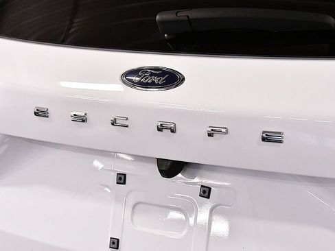Used 2023 Ford Escape ST-Line AWD/4WD image 10