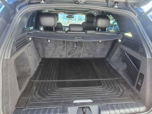 Used 2024 Land Rover Range Rover Sport SE image 17