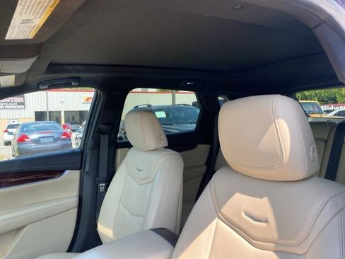 Used 2019 Cadillac XT5 Luxury image 11