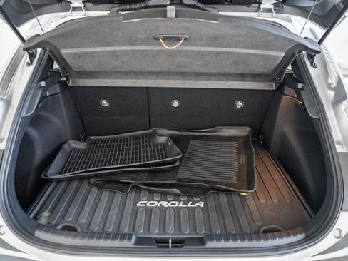 Used 2024 Toyota Corolla SE image 9