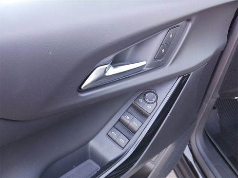 New 2026 Chevrolet Equinox LT image 28