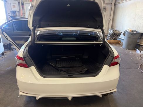 Certified 2019 Toyota Camry SE FWD image 16