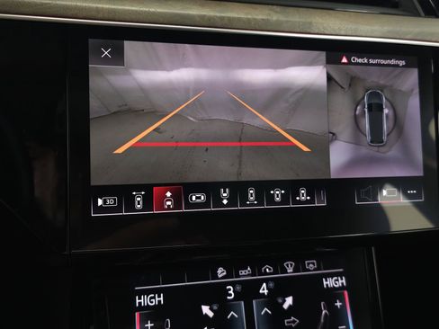 Used 2019 Audi e-tron Prestige w/ Prestige Package image 30