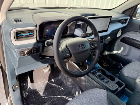 New 2025 Ford Maverick XLT w/ XLT Luxury Package FWD image 9