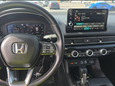 Used 2023 Honda Civic Touring image 11
