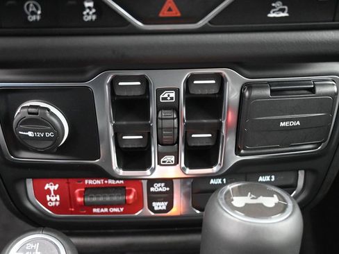 Used 2024 Jeep Wrangler Unlimited Rubicon w/ Convenience Group image 22