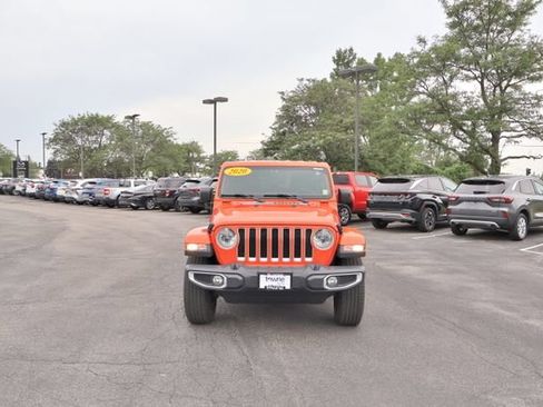 Used 2020 Jeep Wrangler Unlimited Sahara w/ Uconnect 4C Nav & Sound Group AWD/4WD image 10
