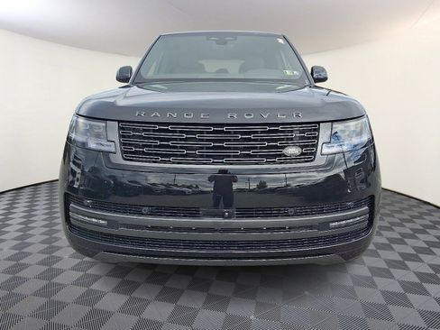 New 2025 Land Rover Range Rover Long Wheelbase SE image 8