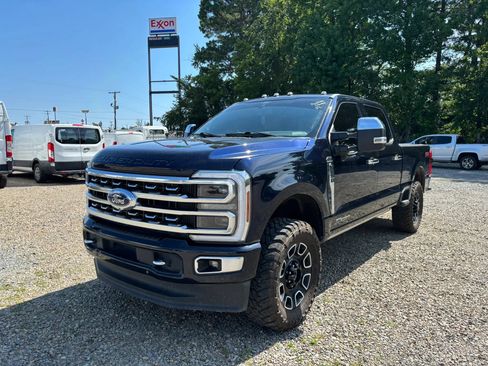 Used 2024 Ford F250 Platinum AWD/4WD image 8