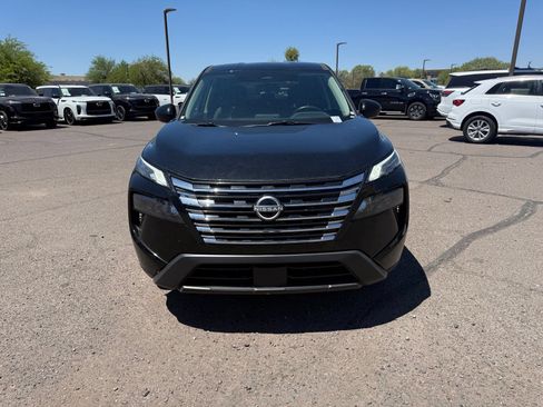 Certified 2025 Nissan Rogue SV FWD image 2