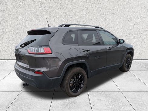 Used 2023 Jeep Cherokee Altitude Lux AWD/4WD image 3