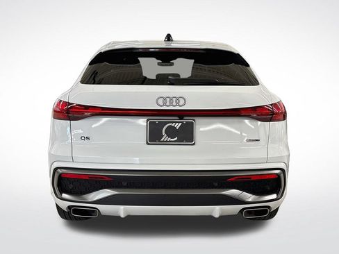 Used 2025 Audi Q5 Prestige w/ 20" Wheel Package AWD/4WD image 4