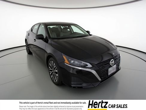 Used 2025 Nissan Altima 2.5 SV FWD image 1