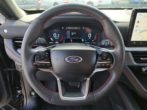 Certified 2025 Ford Explorer ST-Line image 26