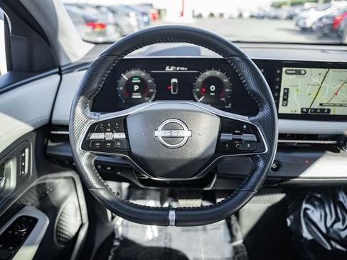 Used 2023 Nissan Ariya AWD image 30