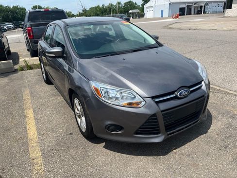 Used 2014 Ford Focus SE FWD image 22