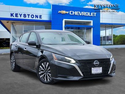 Used 2024 Nissan Altima 2.5 SV