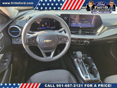 Used 2024 Chevrolet Trax LT image 5