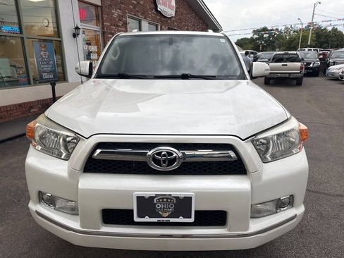 Used 2011 Toyota 4Runner Limited AWD/4WD image 2
