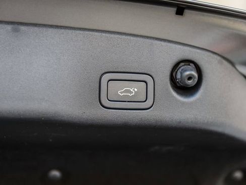 Used 2017 Jaguar XJ L Portfolio image 13