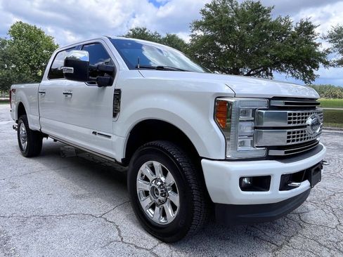 Used 2017 Ford F250 Platinum w/ Platinum Ultimate Package AWD/4WD image 16