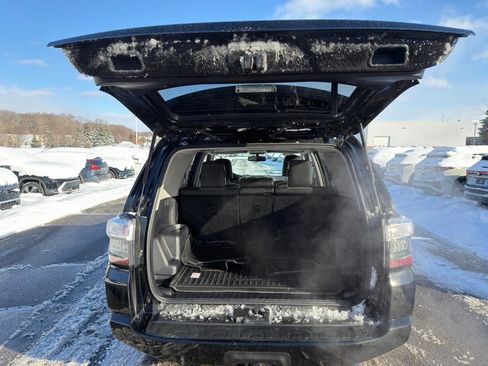 Used 2017 Toyota 4Runner image 35