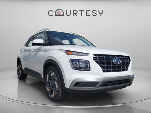 New 2026 Hyundai Venue SEL image 4