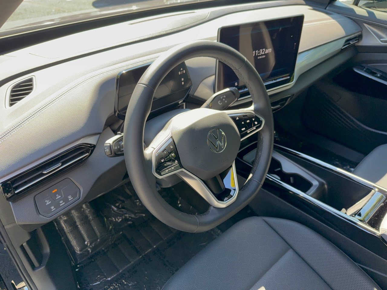 Used 2025 Volkswagen ID.4 Pro S Plus AWD/4WD image 4