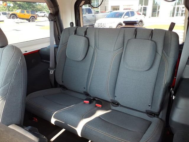 Used 2025 Jeep Wrangler Sport AWD/4WD image 14