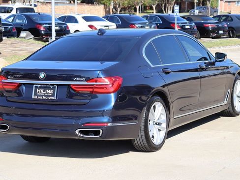 Used 2017 BMW 750i xDrive image 9